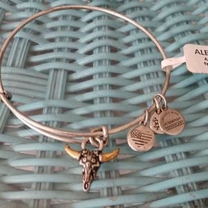 ALEX AND ANIS "SPIRITED SKULL" BRAND NWT!!